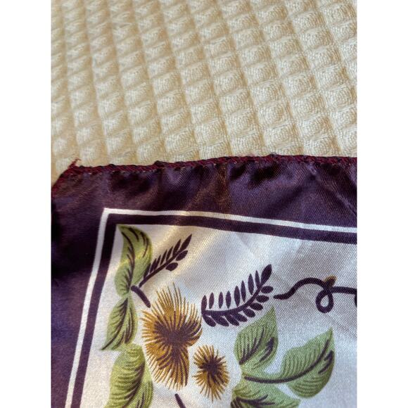 VTG Silky Cottage Core Floral Purple & White Square Neck Scarf - Picture 7 of 11